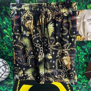 Crooks & Castles Black and Gold Patterned Shorts Size Small NWT
